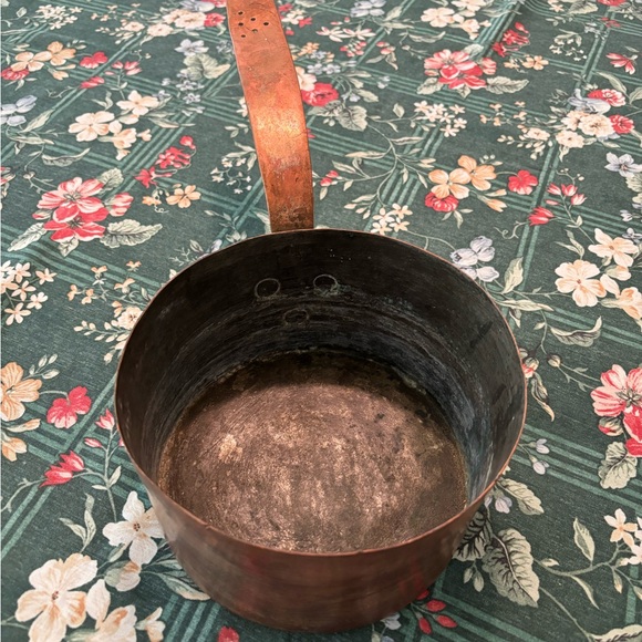 Antique, Vintage Copper Pot - Picture 5 of 6